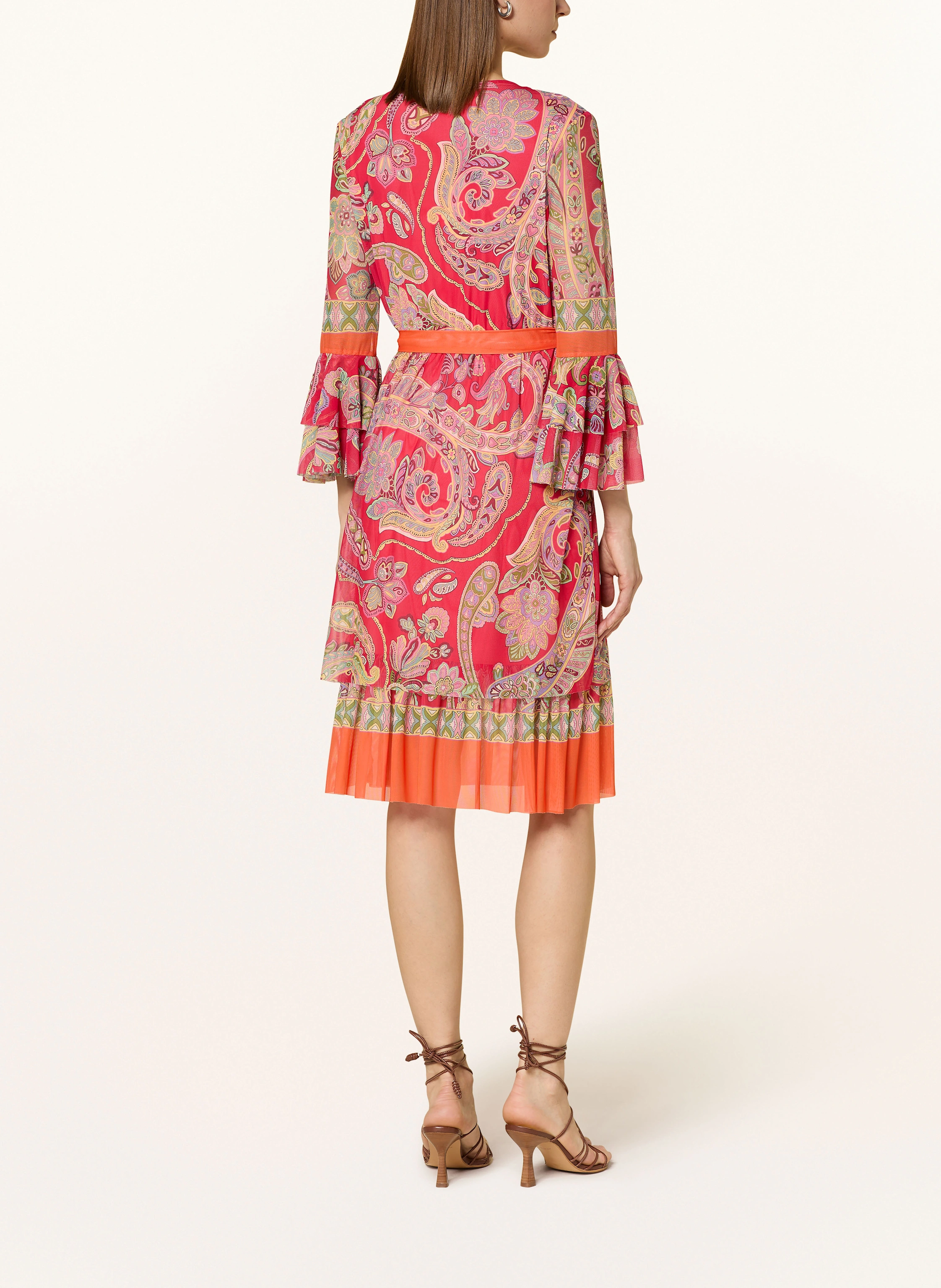 Ana Alcazar Kleid mit Rüschen und 3/4-Arm