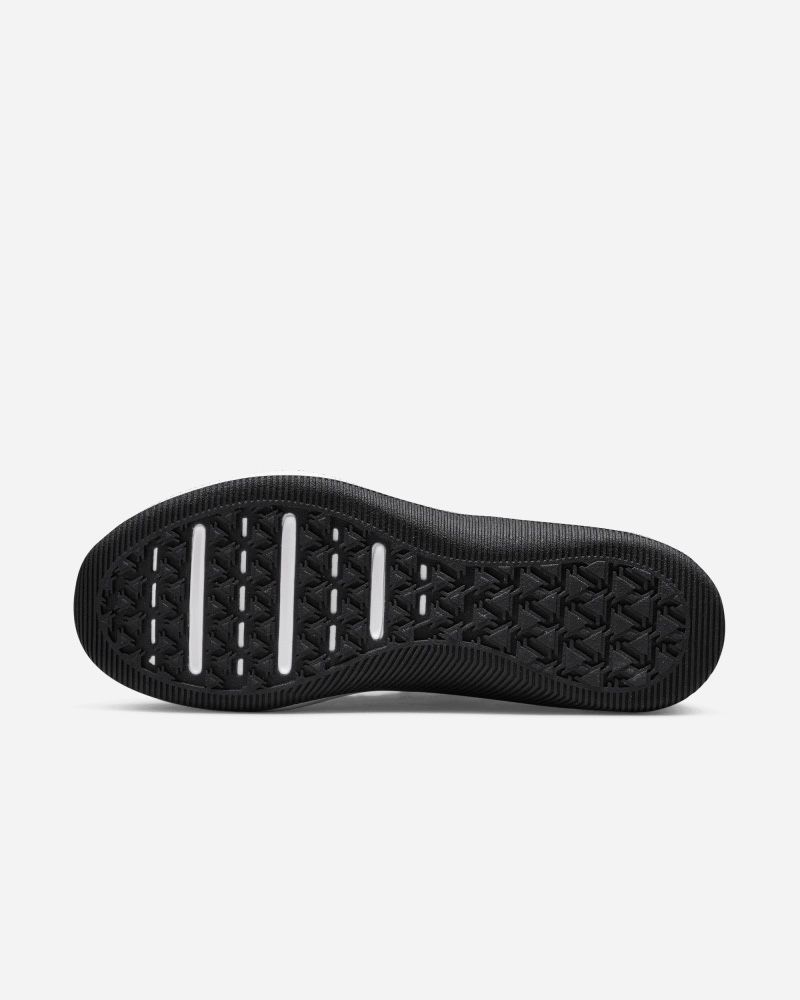 Chaussures de training Nike Mc Trainer 2 Noir & Blanc pour femme