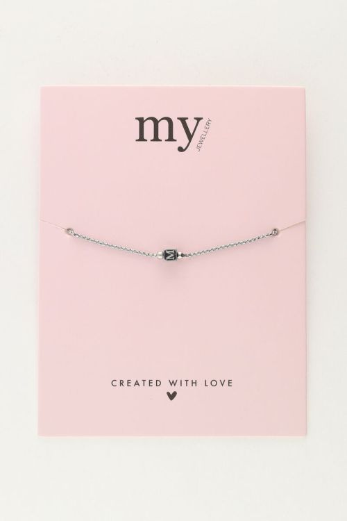 Minimalistische armband met cube initial