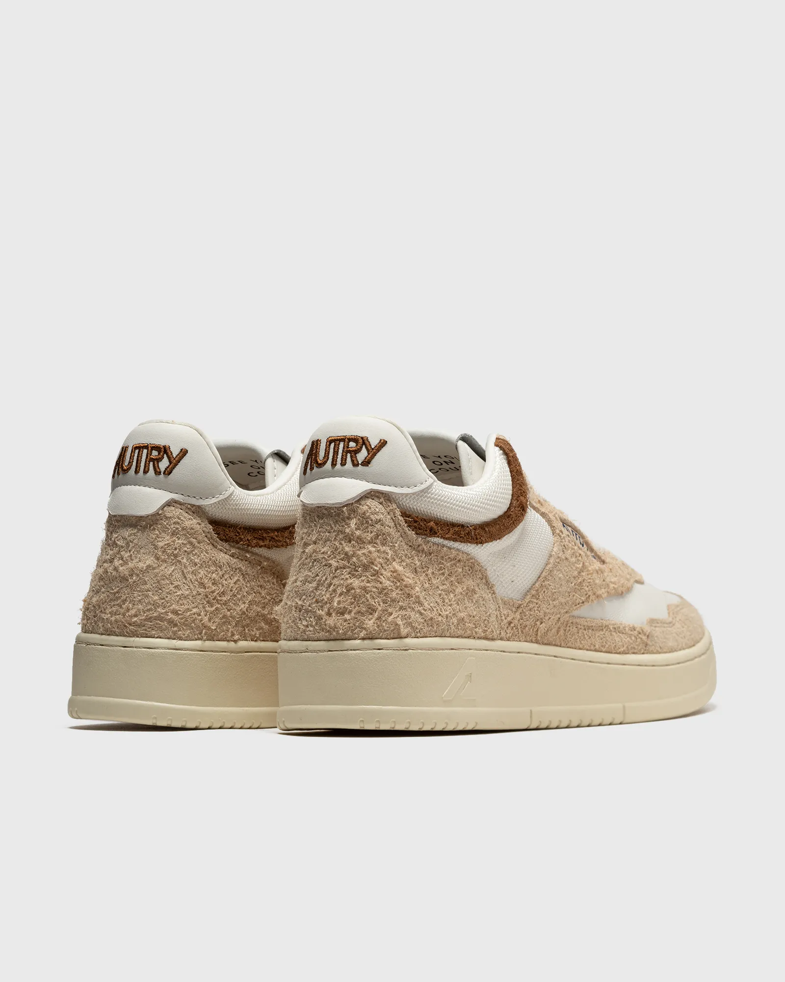 Autry Action Shoes OPEN MID