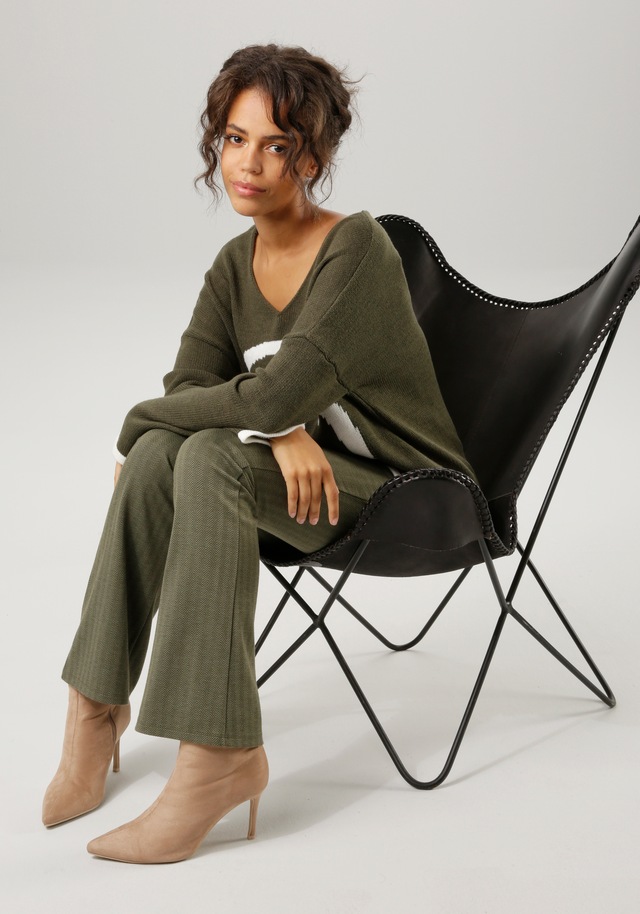 Aniston CASUAL Schlaghose  mit farbharmonischem Fischgrat-Muster