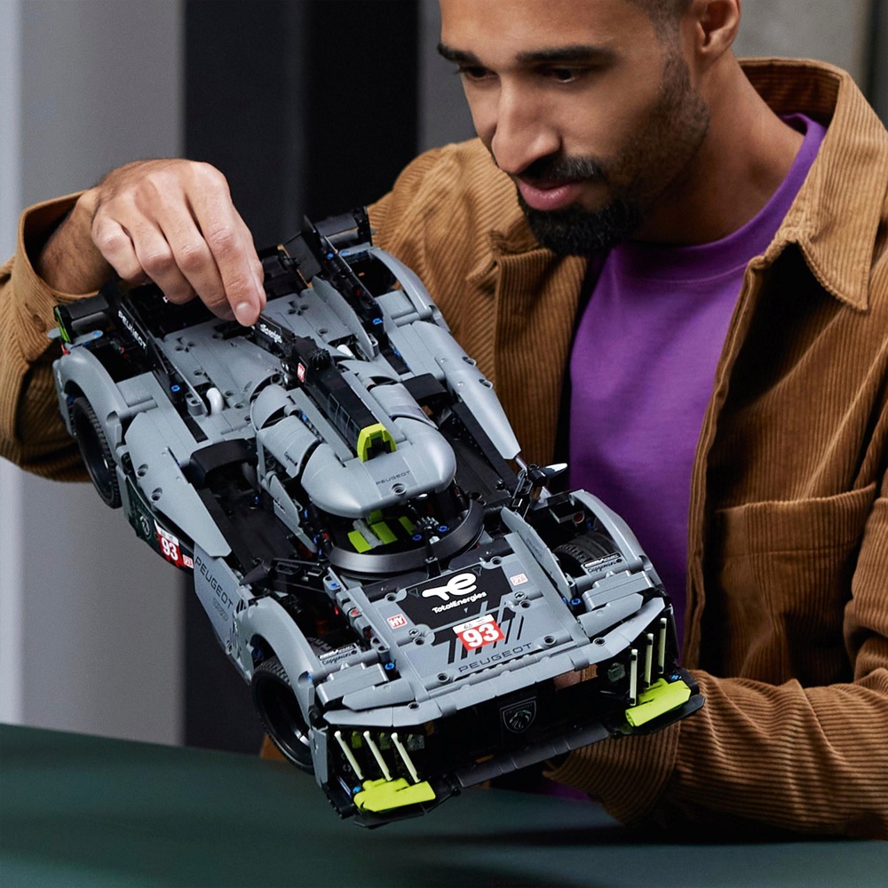 LEGO Technic 42156 Peugeot 9x8 24h Le Mans Hybrid-Hypercar