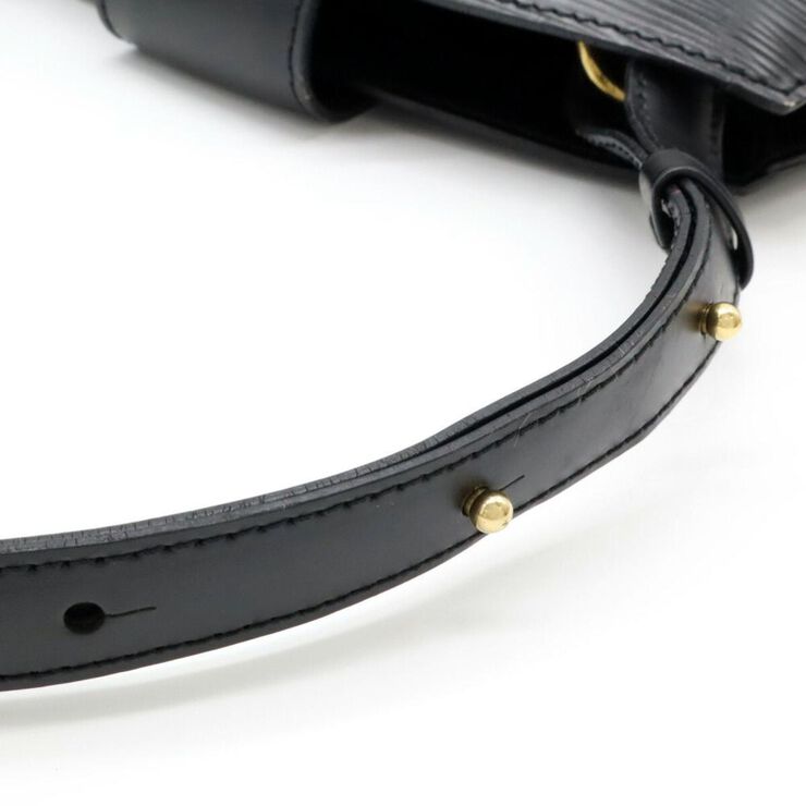 Louis Vuitton Vintage Louis Vuitton Cluny Black
