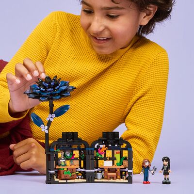 LEGO Wednesday 76784 Svart georgine