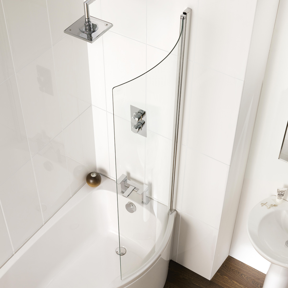 Eastbrook C-Shape badwand 75x150cm met 6mm veiligheidsglas chroom