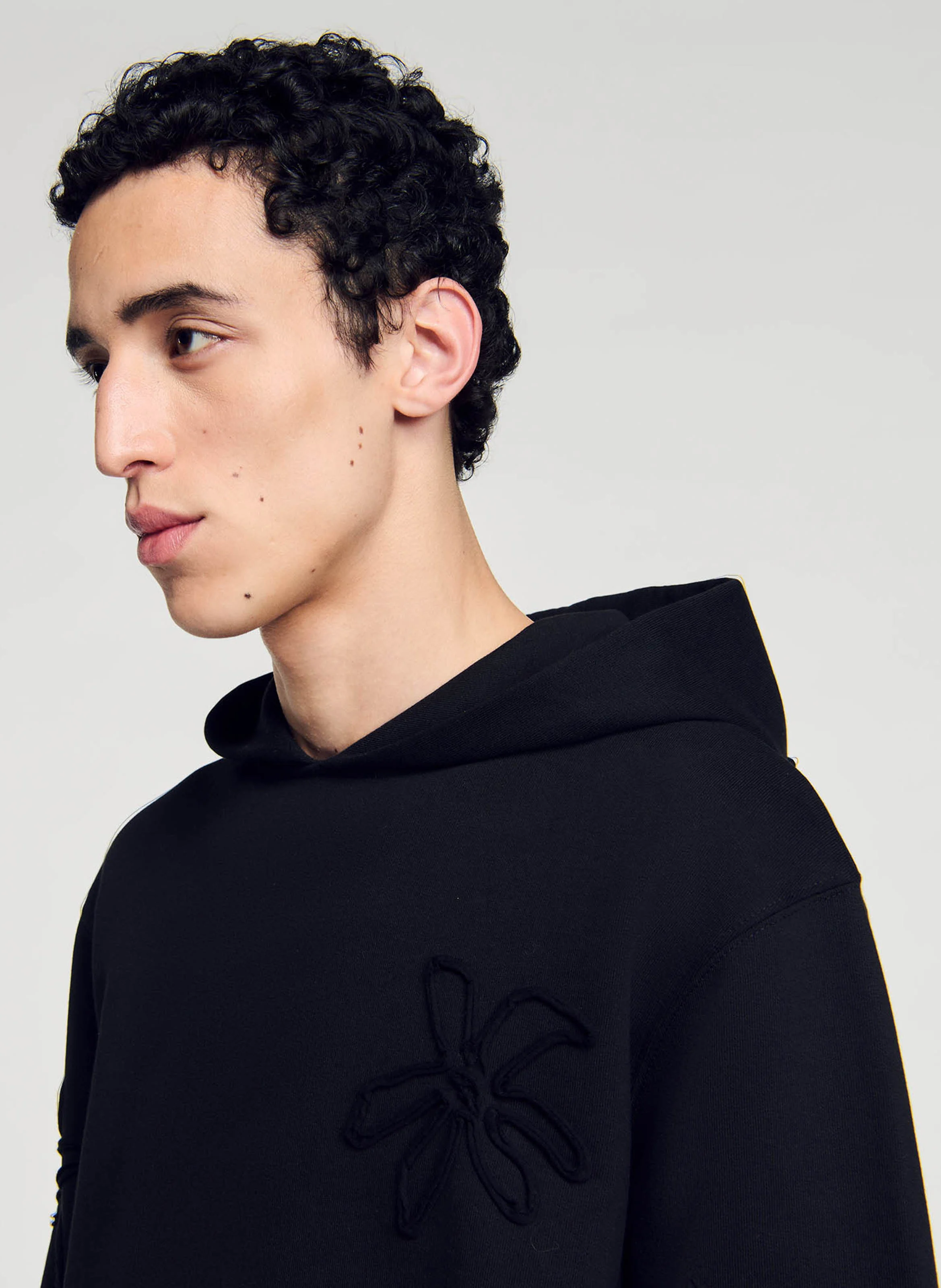 Sweat à capuche brodé en coton | Noir