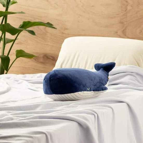 Peluche Kanaroa la baleine   Bleu        46 cm   de               Trousselier