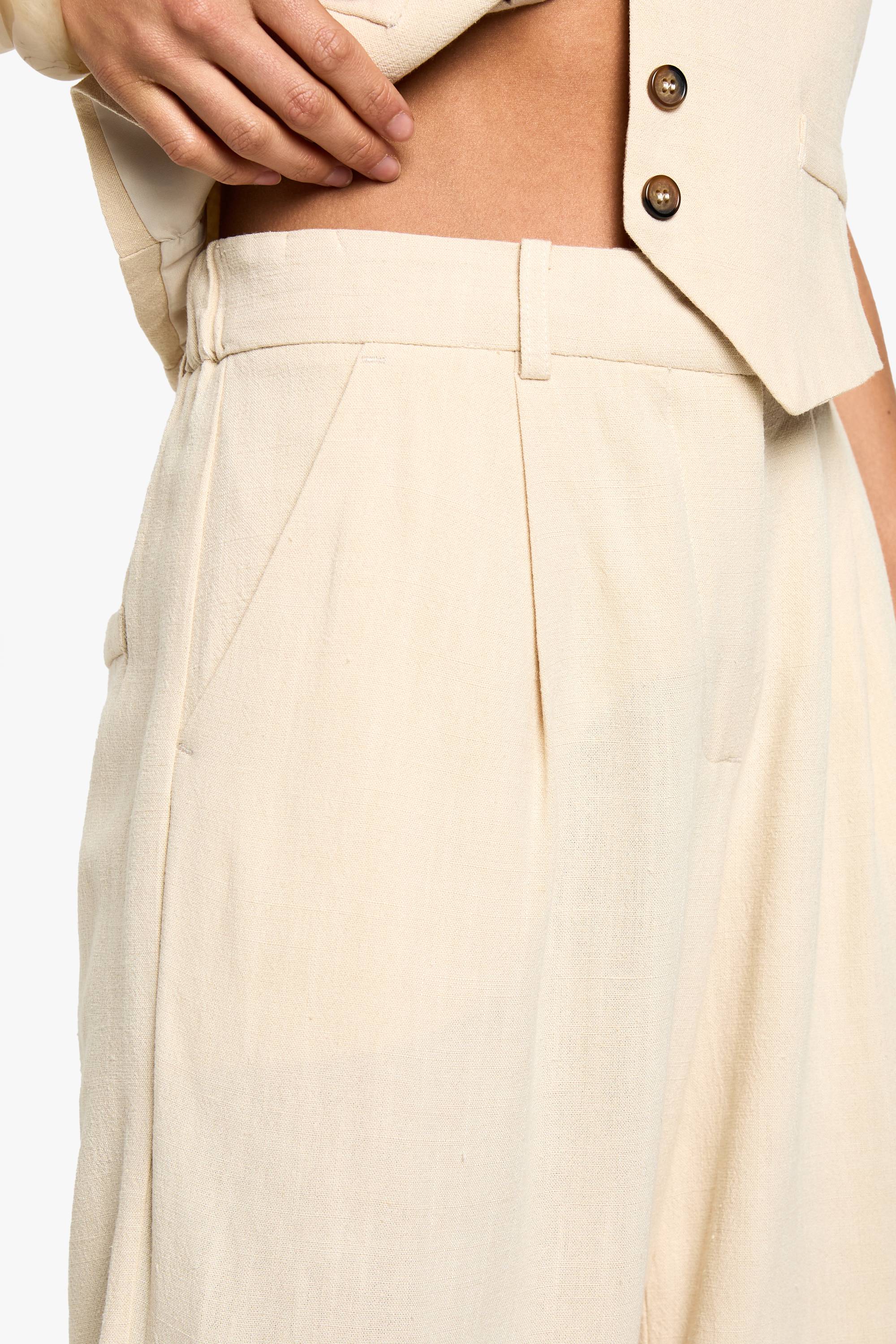 boohoo Pantalon Large Essentiel Aspect Lin Coupe Petite