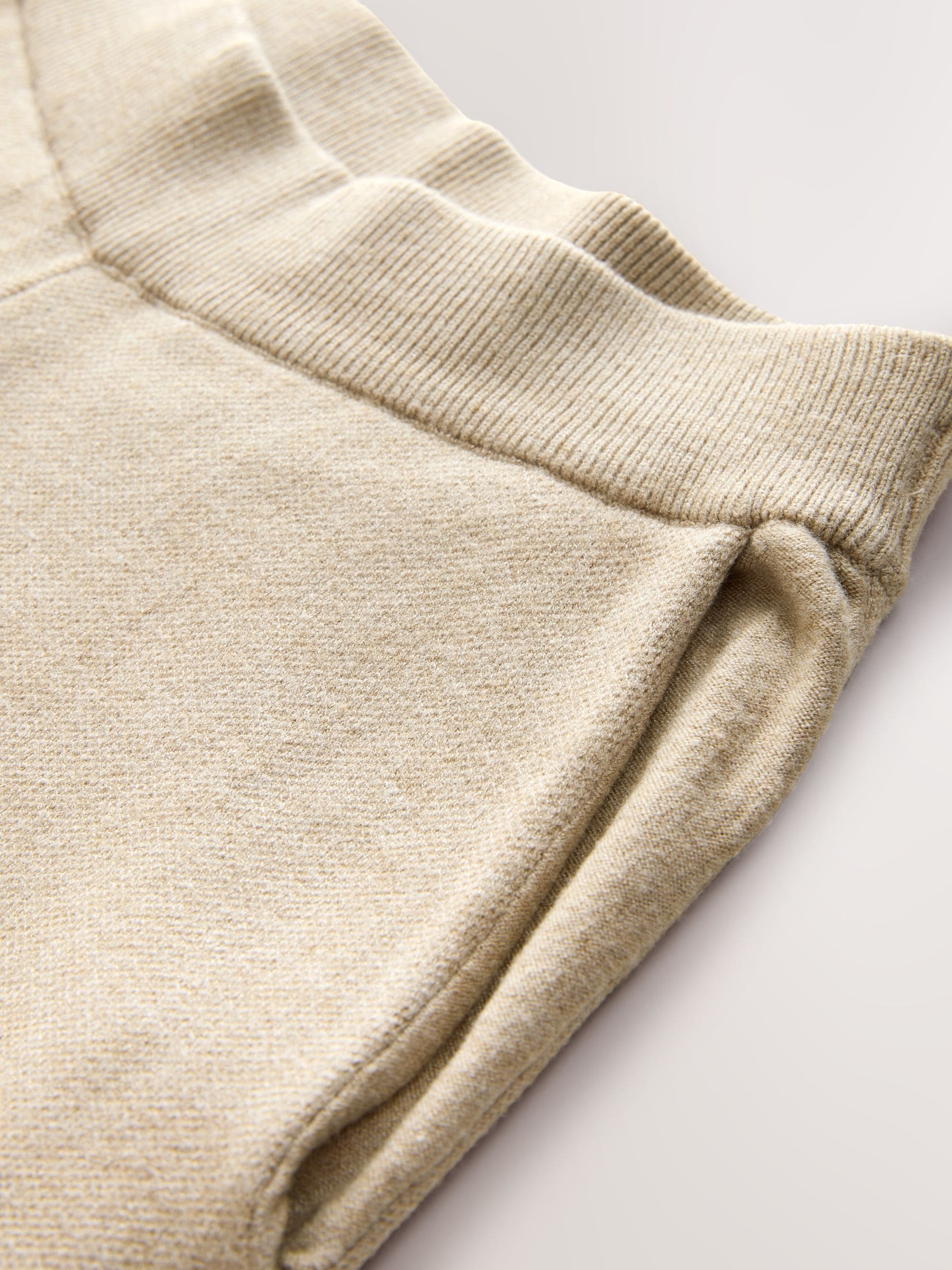 Neutraal - STUDIO Knitted Barrel Leg Trousers