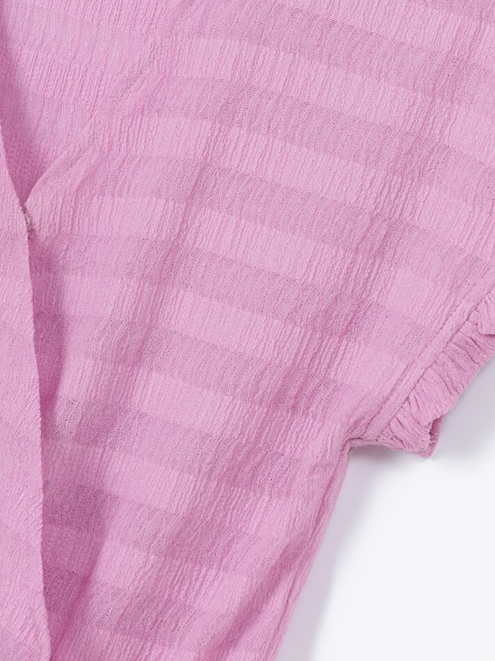 Macacão envelope com textura franzida - Rosa Lilás
