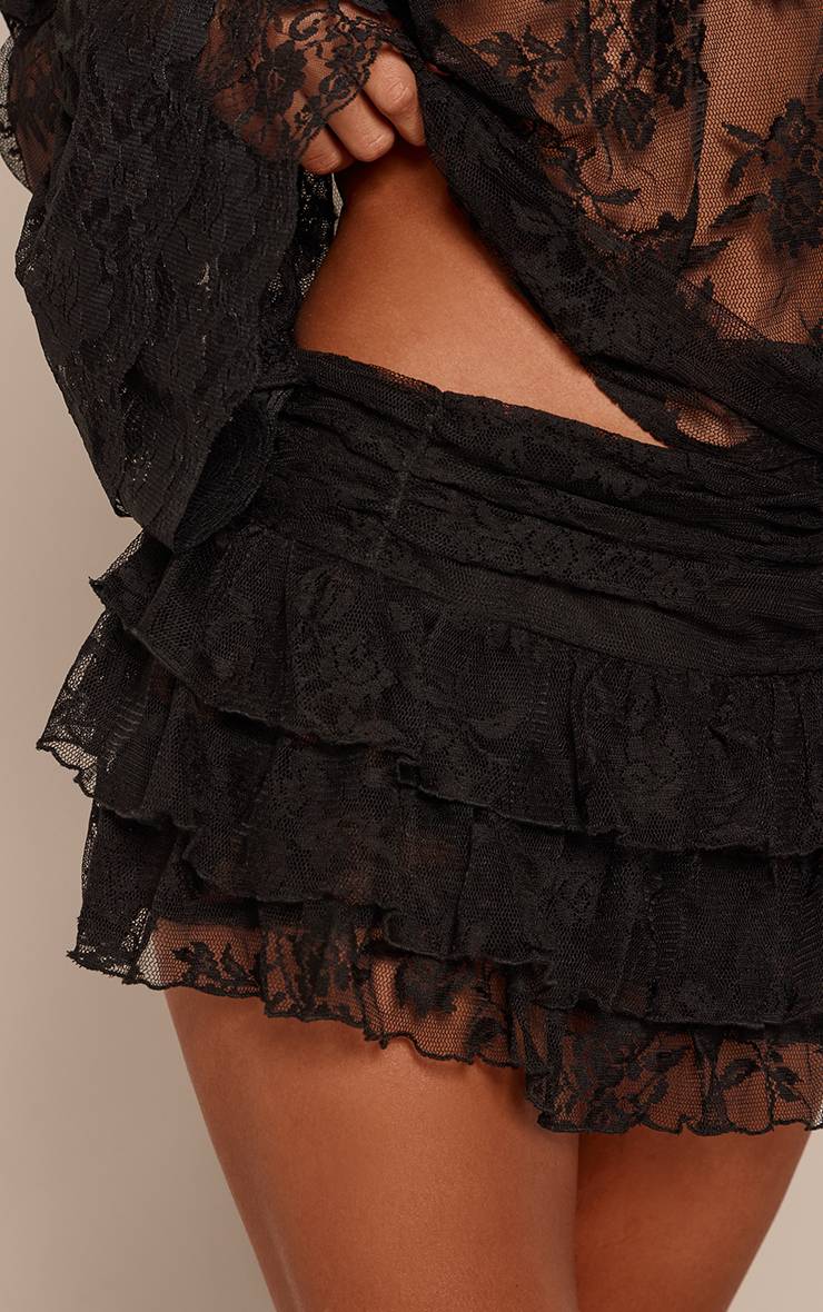 Noir Ensemble Coordonné Jupe-short À Volants En Dentelle