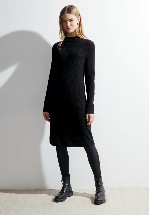 Strickkleid mit Stehkragen - Black