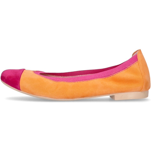 Pretty Ballerinas - Shirley Naranja