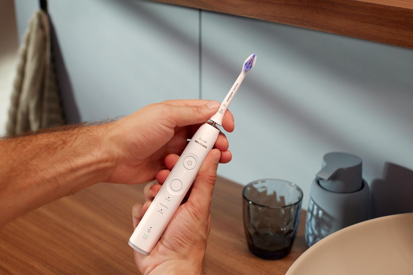 Philips - Sonicare Hvid Elektrisk Tandbørste Series 6500 HX7410/02