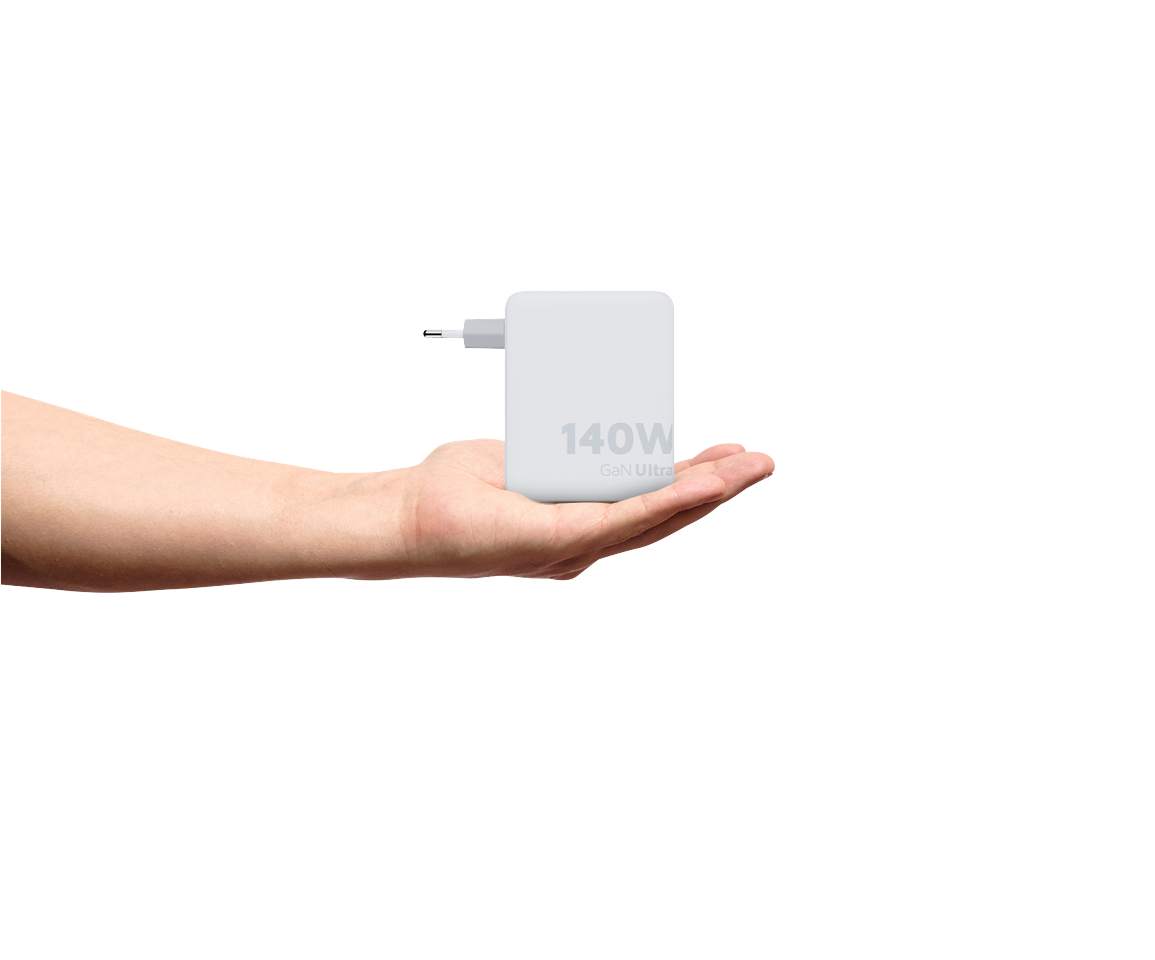 Xtorm - 140W GaN Ultra Travel Charger + USB-C PD Cable