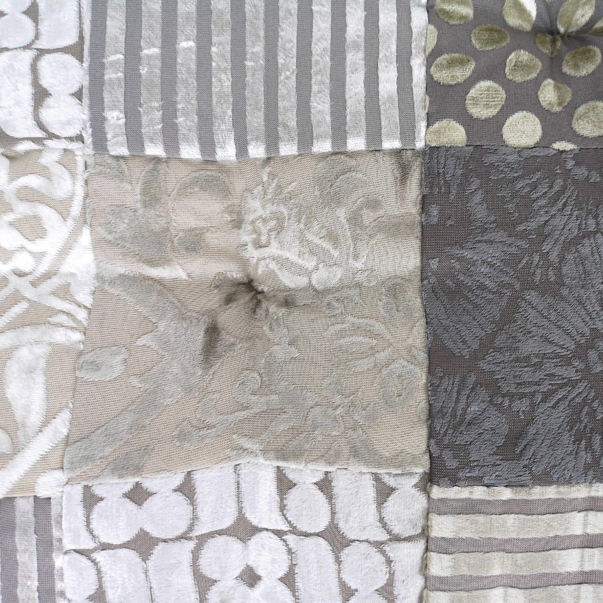 Sitzkissen Patchwork, silber, T 45 cm, B 45 cm, H 10 cm von fischer's lagerhaus