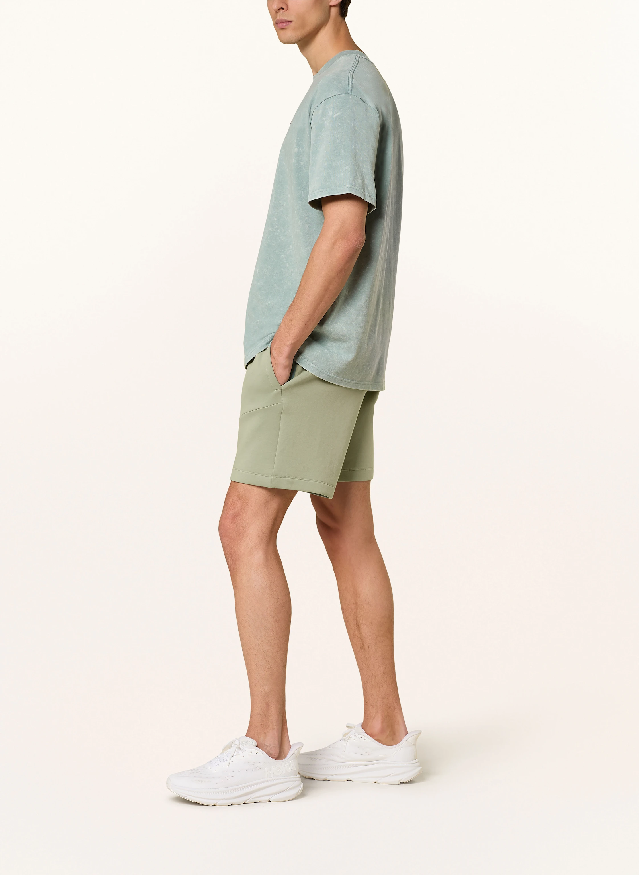 UNDER ARMOUR Sweatshorts UA UNSTOPABLE