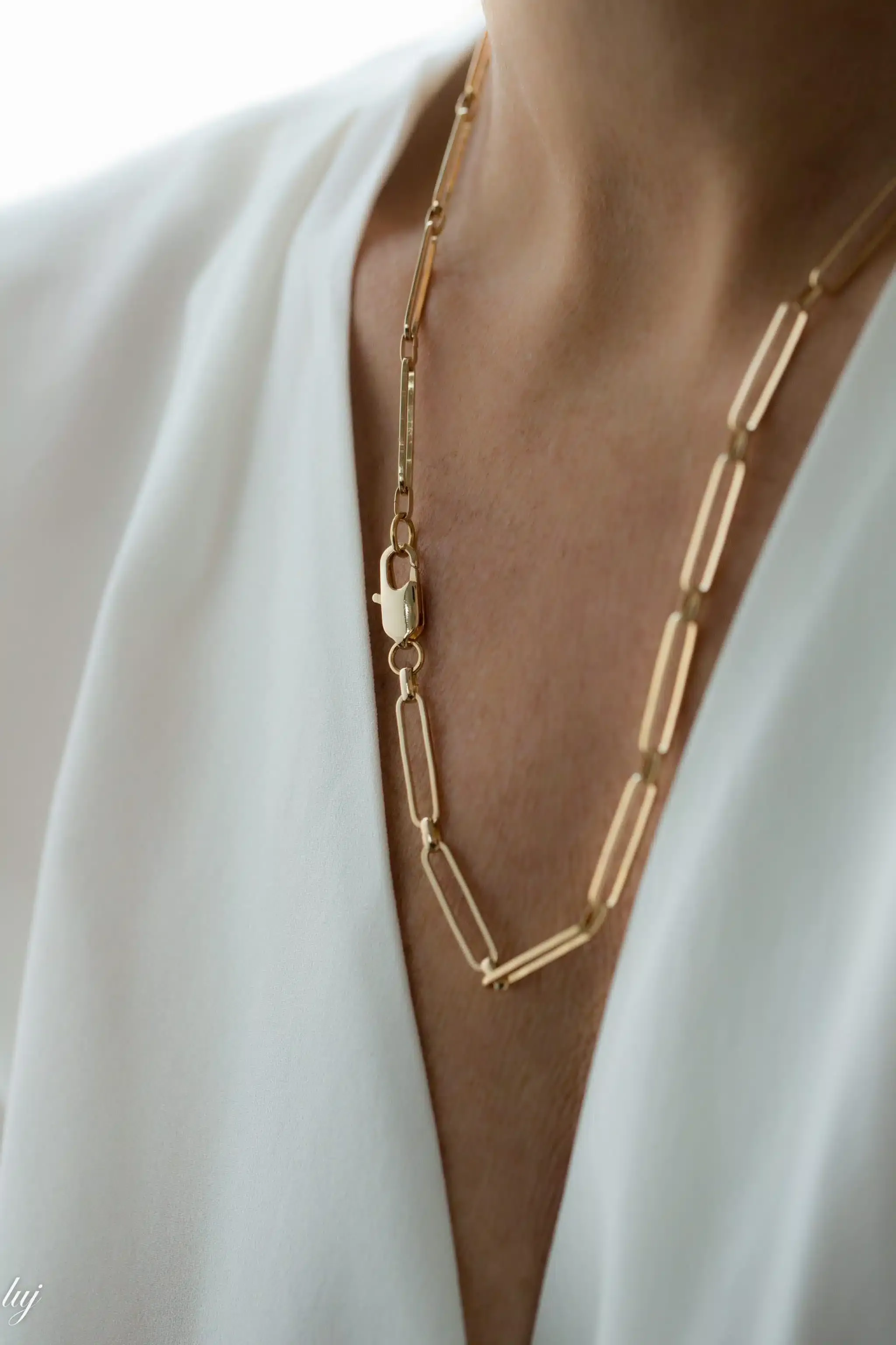 Collier sautoir laiton plaqué or Angele Luj Paris