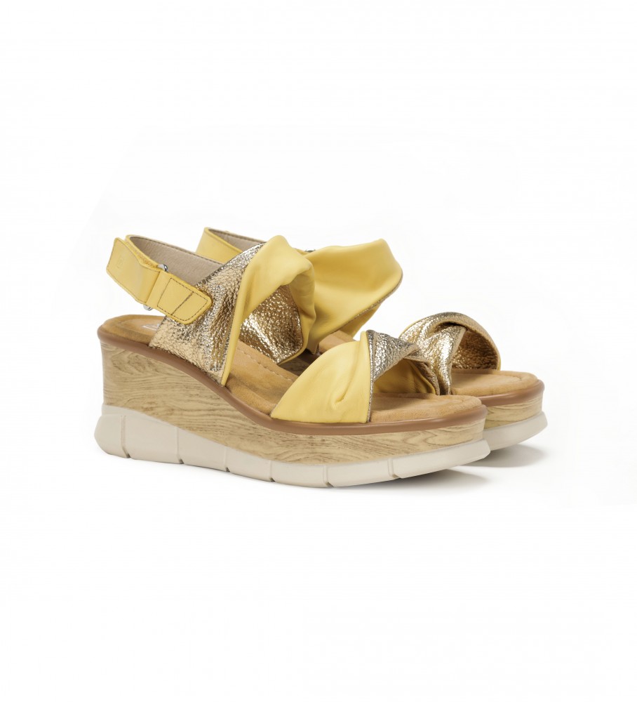 Sandálias Dorking by Fluchos Saray D9004 em couro amarelo - Salto plataforma de 8 cm -
