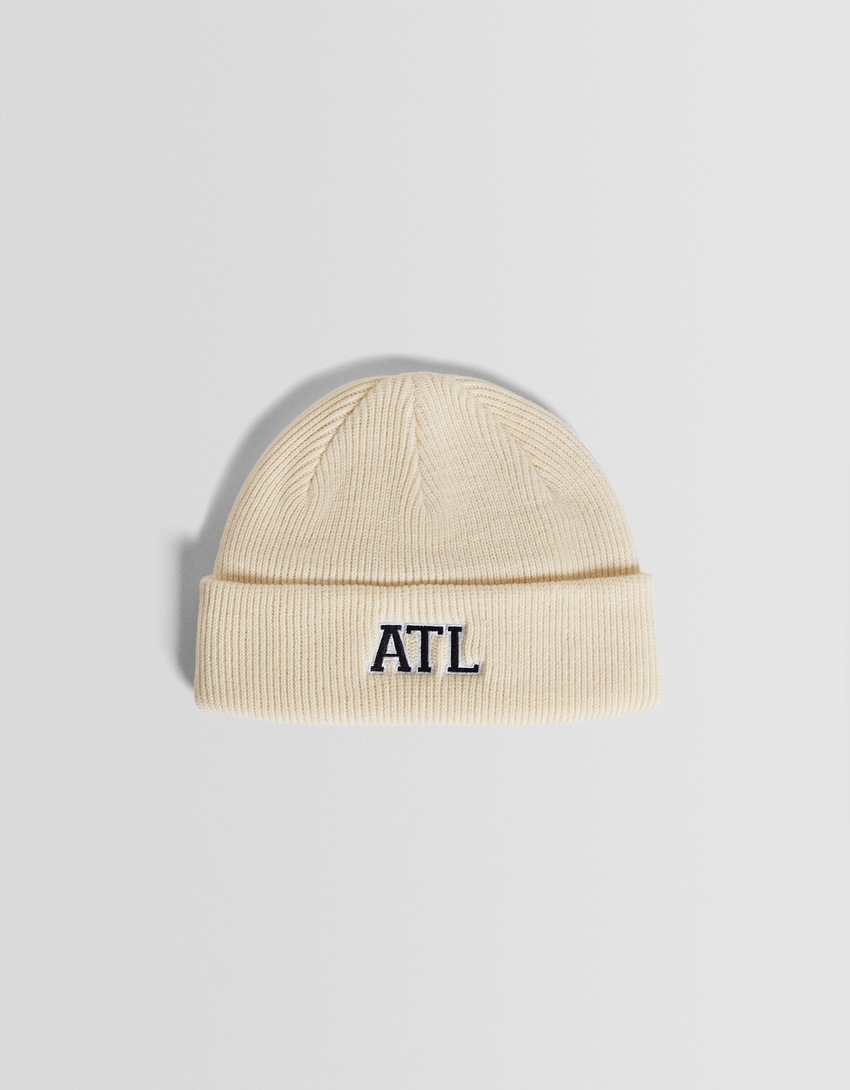 Gorro universitário curto