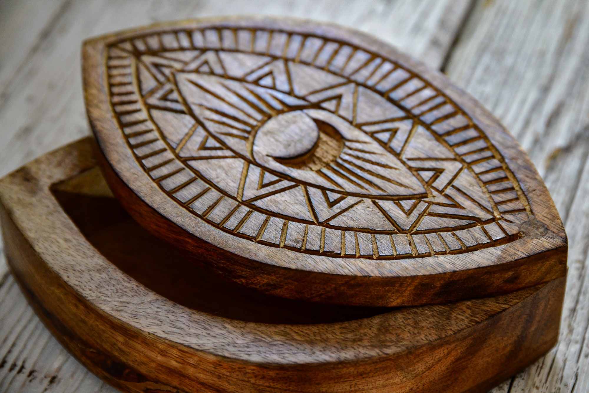 Box 'Auge' mit schwenkbarem Deckel, natur, B 21,5 cm, L 14 cm, H 6 cm von fischer's lagerhaus