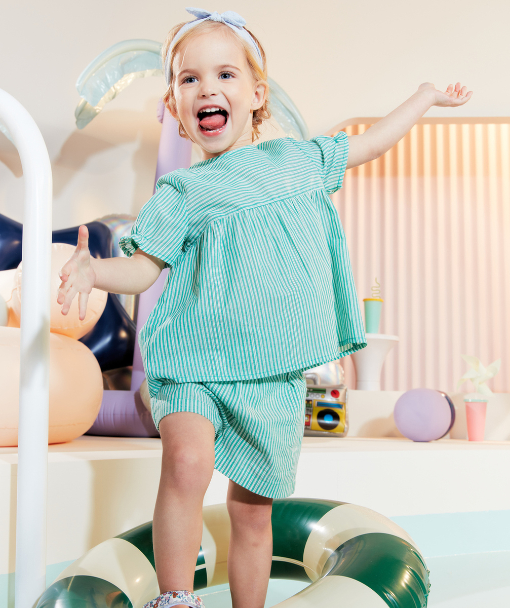 SHORT BÉBÉ FILLE EN COTON VERT AVEC RAYURES
