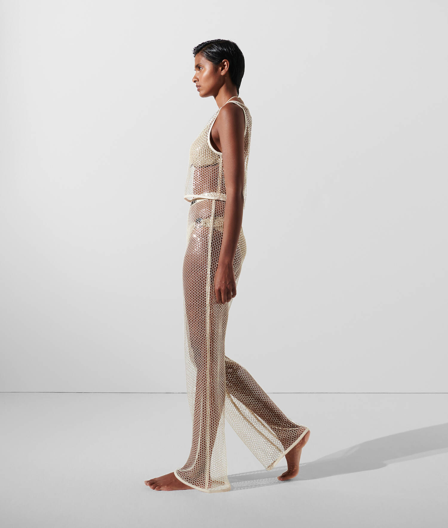 PANTALON EN MESH ET SEQUINS