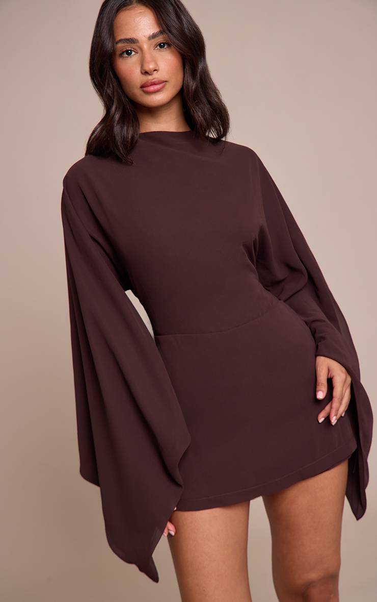 Marron Foncé Combi-short Petite Chocolat Dos Ouvert Fluide Avec Liens À Nouer