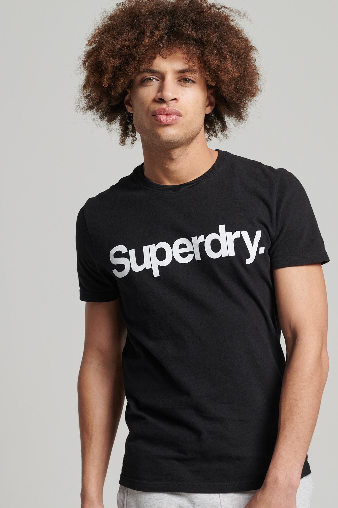 Camiseta de algodão orgânico com o logotipo da Core - preta