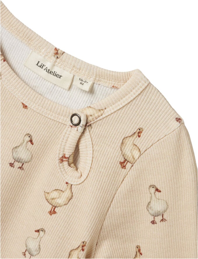 Lil' Atelier NMFGAVO ELI LS SLIM TOP LIL Sand dollar