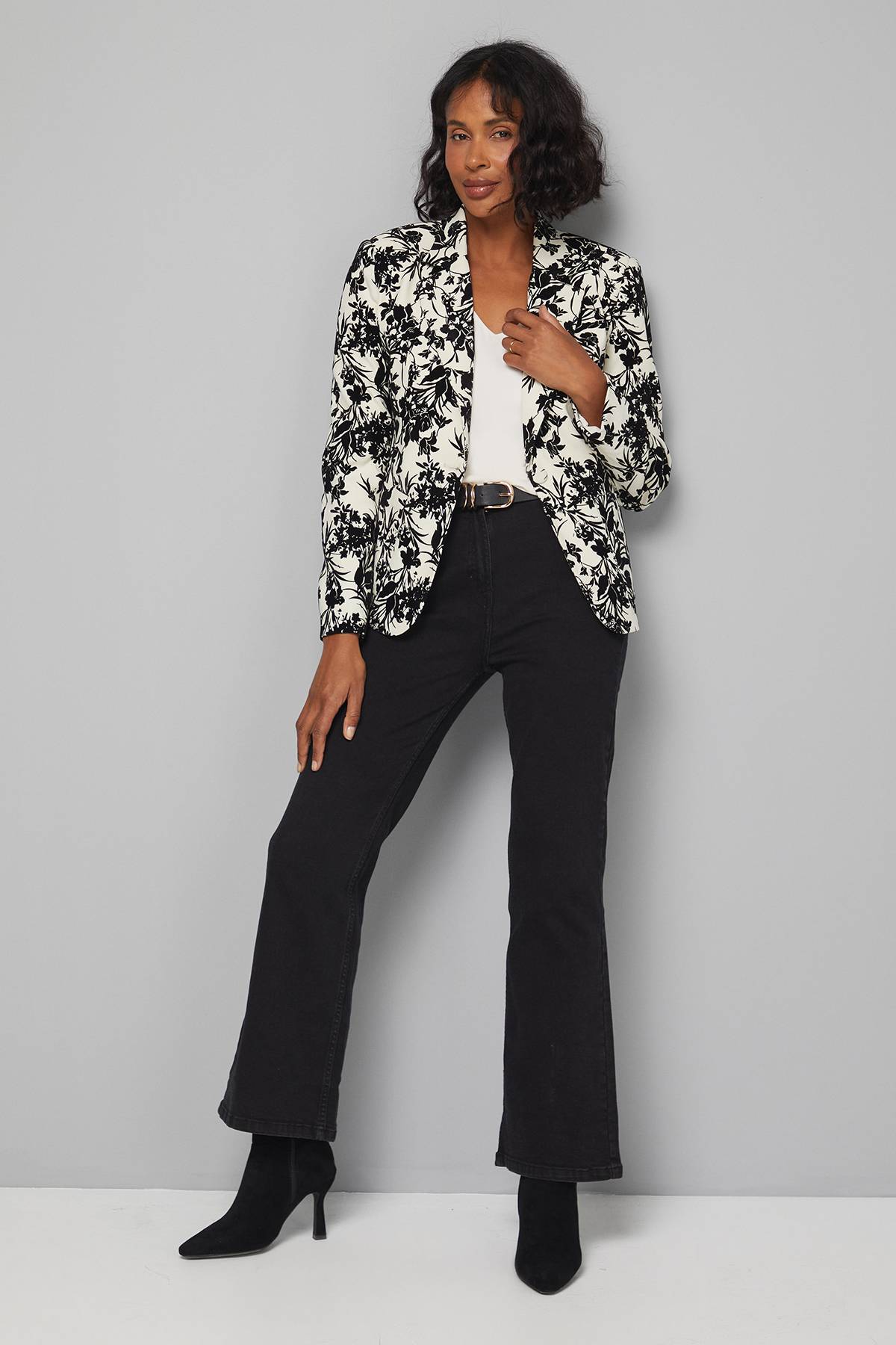 Wallis Veste à Manches Bouffantes Florales