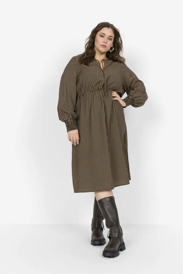 Wasabiconcept Curvy WA-GENTINA 4 Kjole Mørk sand 8404c mørk sand
