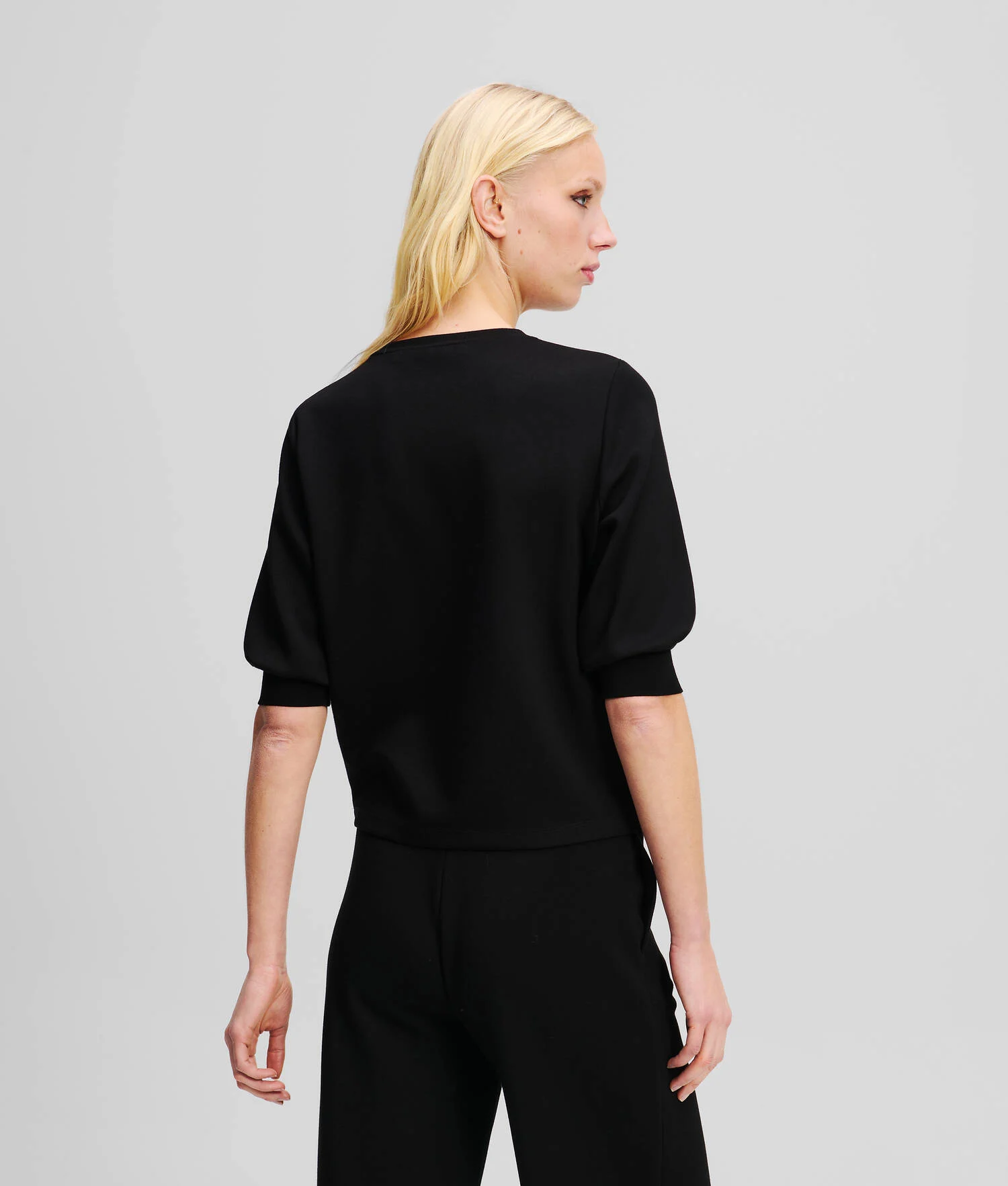 SWEAT-SHIRT AVEC ORCHIDÉE BRODÉE - Noir