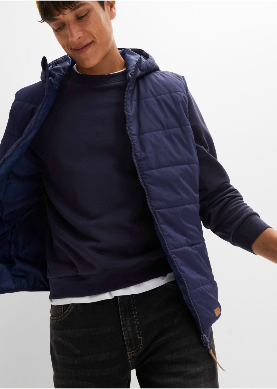 Veste sans manches matelassée à capuche