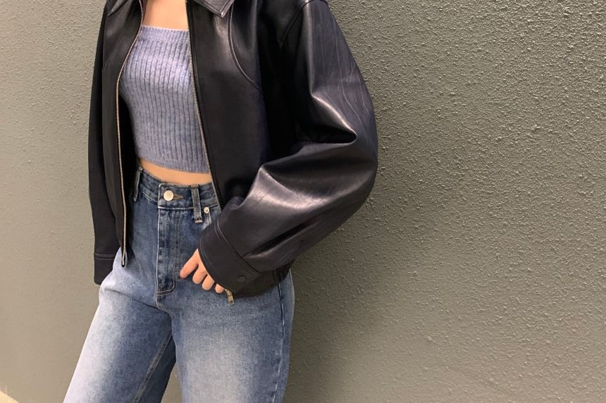 Coris - Kunstleren cropped jack met kraag en rits