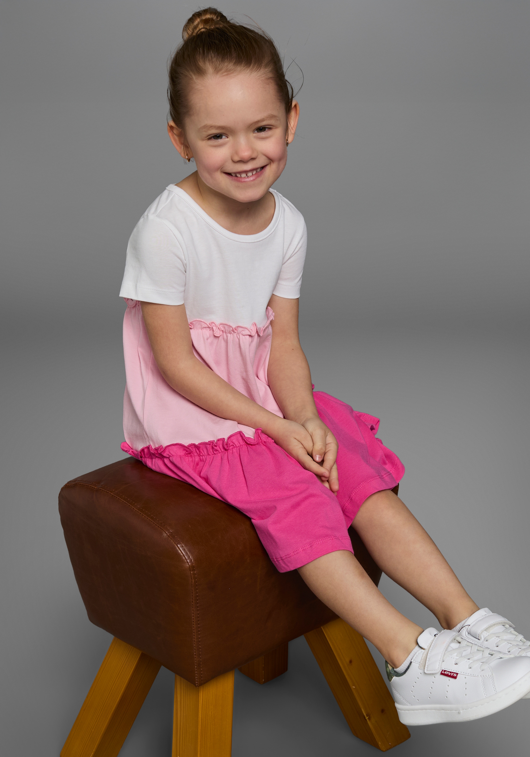 KIDSWORLD Jerseykleid »- Volantkleid für kleine Mädchen« festliche Anlässe,  kniefreie Länge,  verspielter Stil