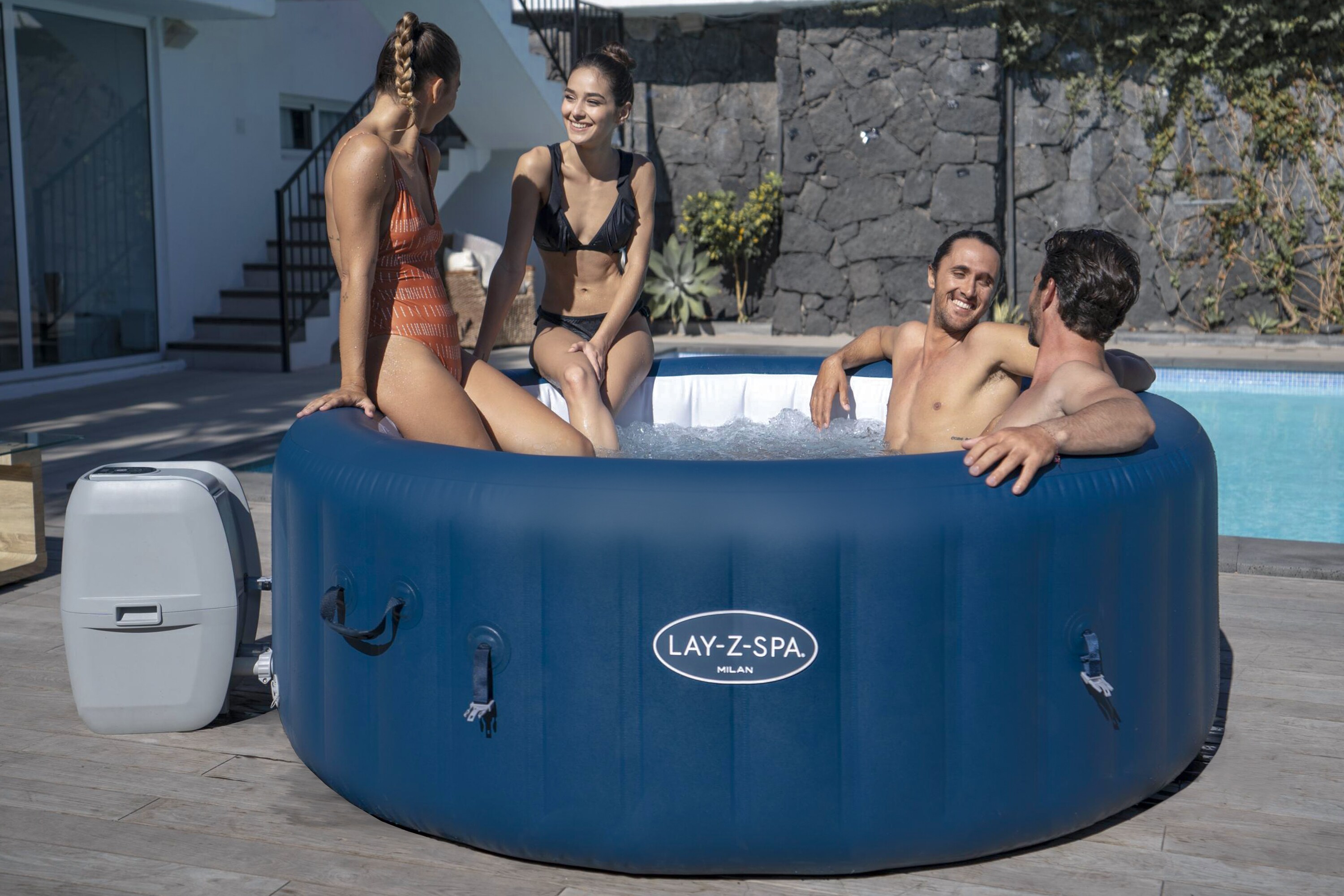 Bestway® LAY-Z-SPA® WLAN-Whirlpool Milan AirJet Plus™ Ø 196 x 71 cm, rund