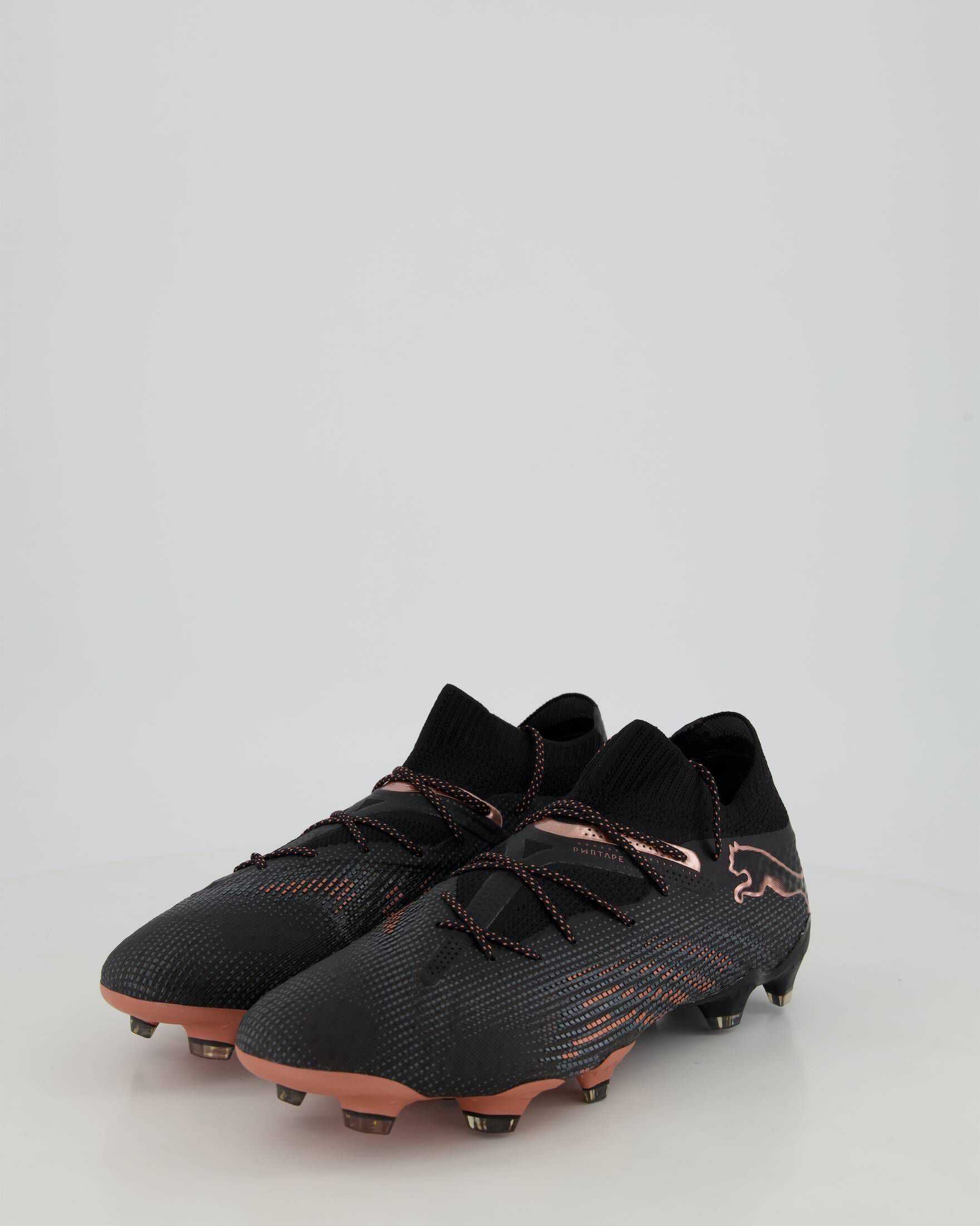 Puma| Herren Fußballschuhe Rasen Kunstrasen FUTURE 7 ULTIMATE FG/ AG