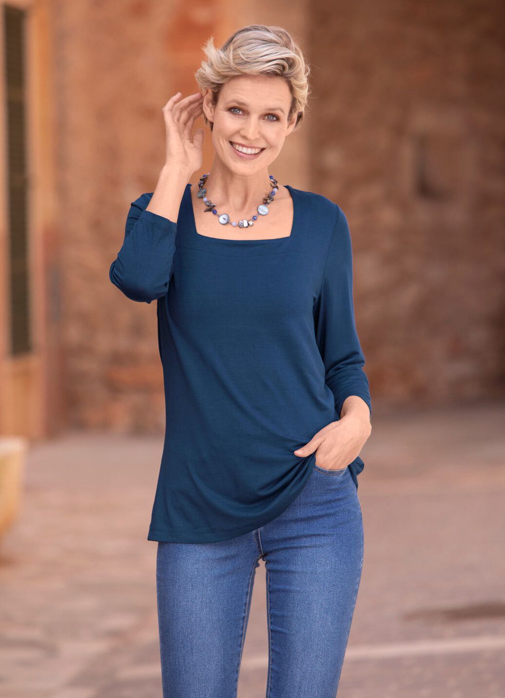 Shirt mit flottem Karreè-Ausschnitt  in 3 Farben