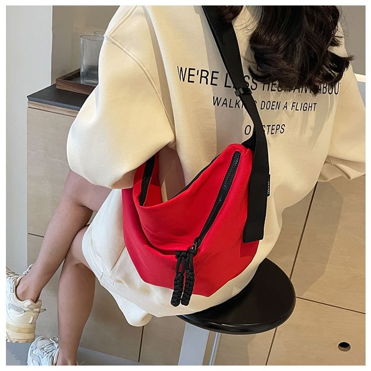 EAVALURE - Nylon schoudertas