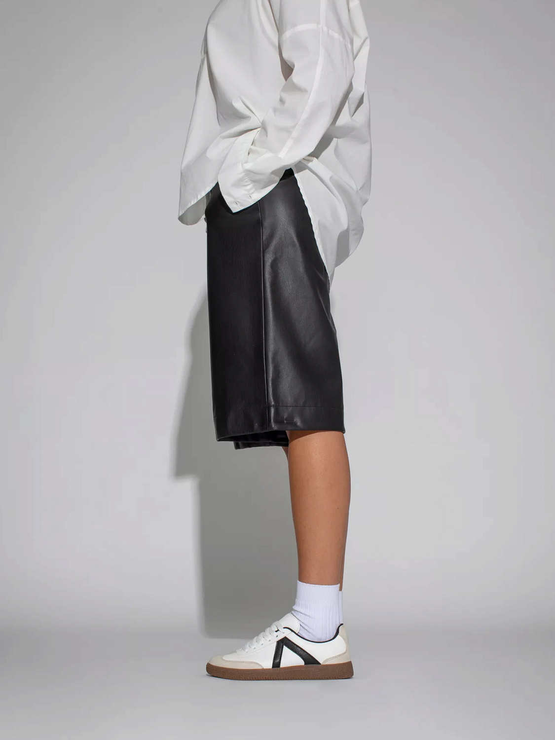 Duffy Pineto White Sneaker