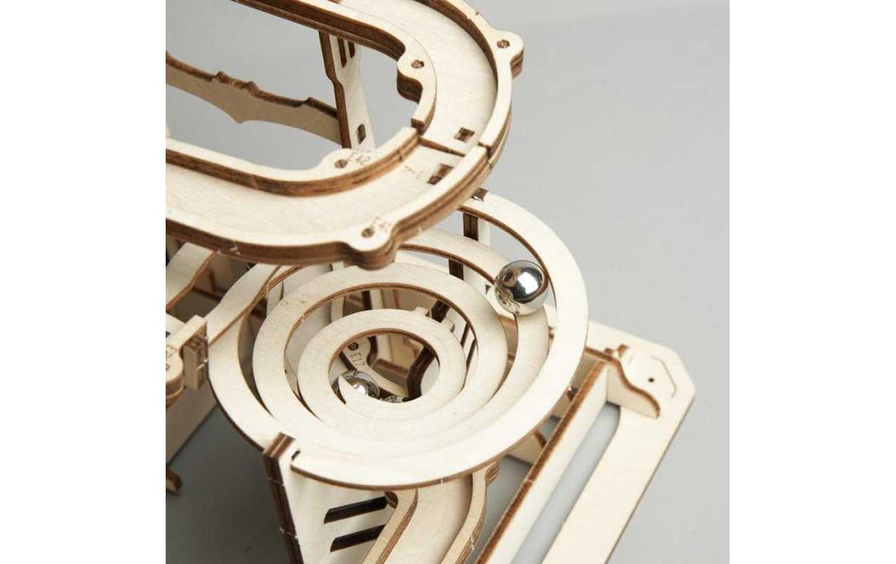 Bausatz Murmelbahn mit Kurbelantrieb3D-Puzzle aus lasergeschnittenen Holzteilen