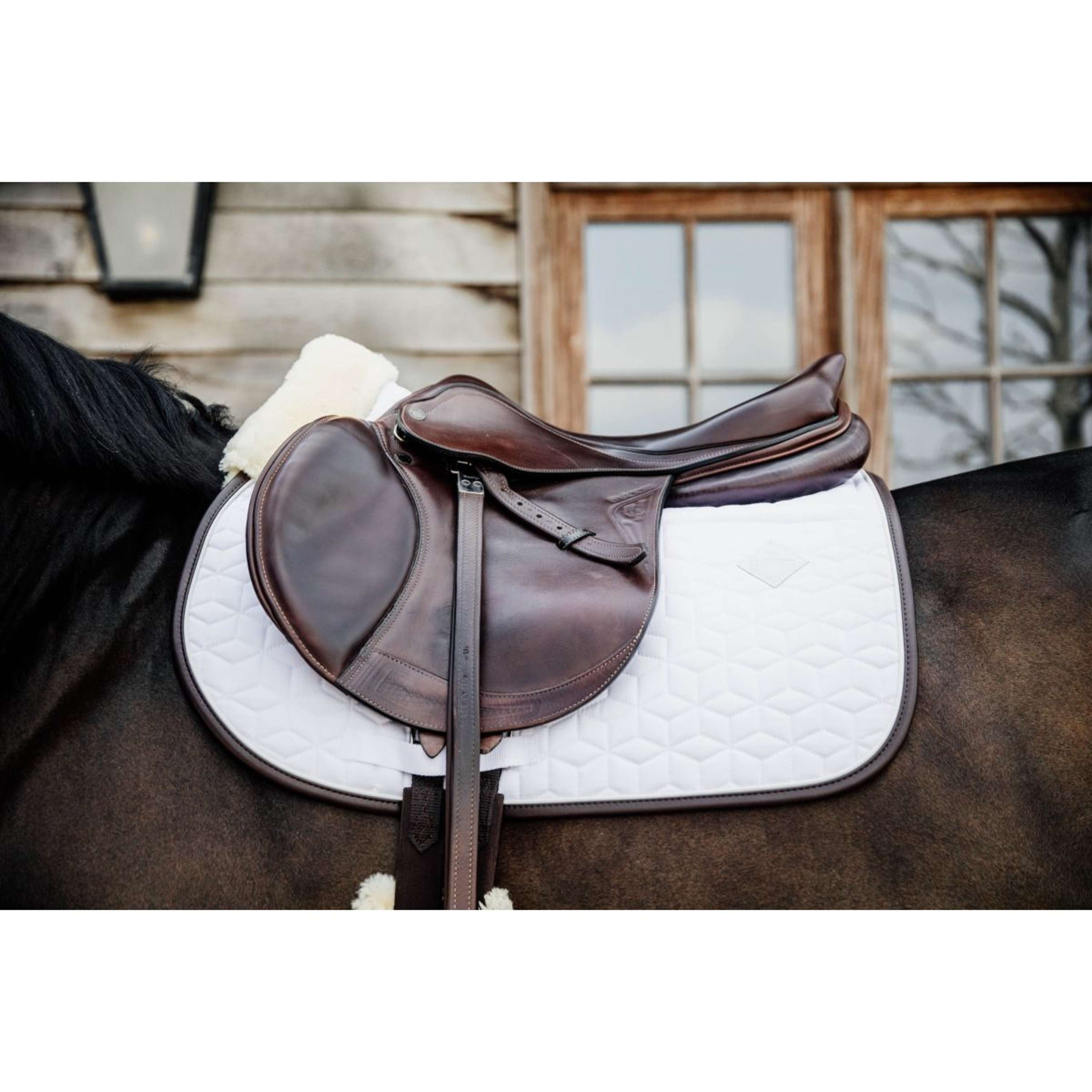 Kentucky Zadeldekje Skin Friendly Springen Wit