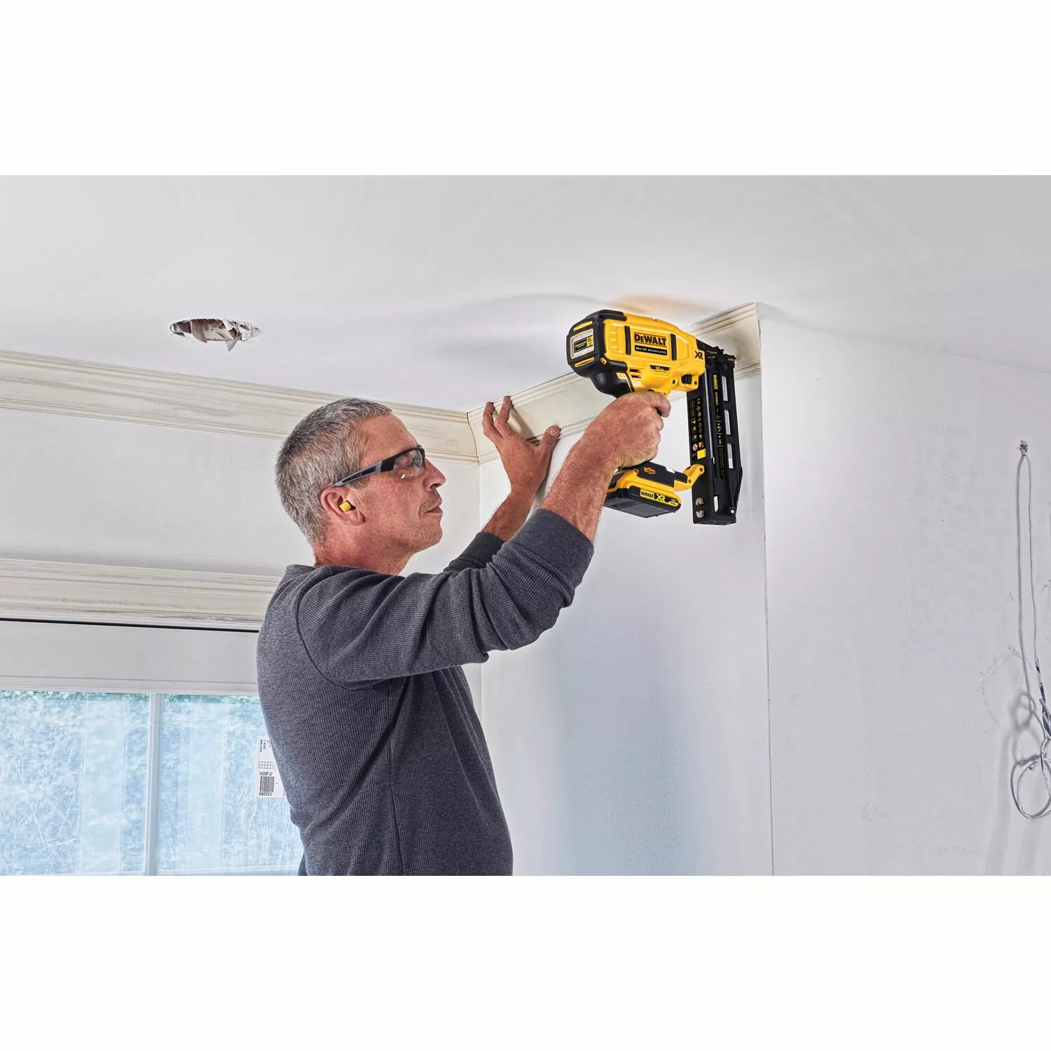 DeWALT DCN662D2 18V Li-Ion Accu afwerktacker set (2x 2.0Ah accu) in TSTAK -  32-64mm - koolborstelloos