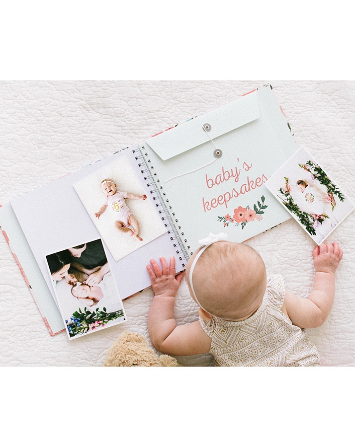 Baby Tagebuch FLORAL (deutsch) in rosa/bunt