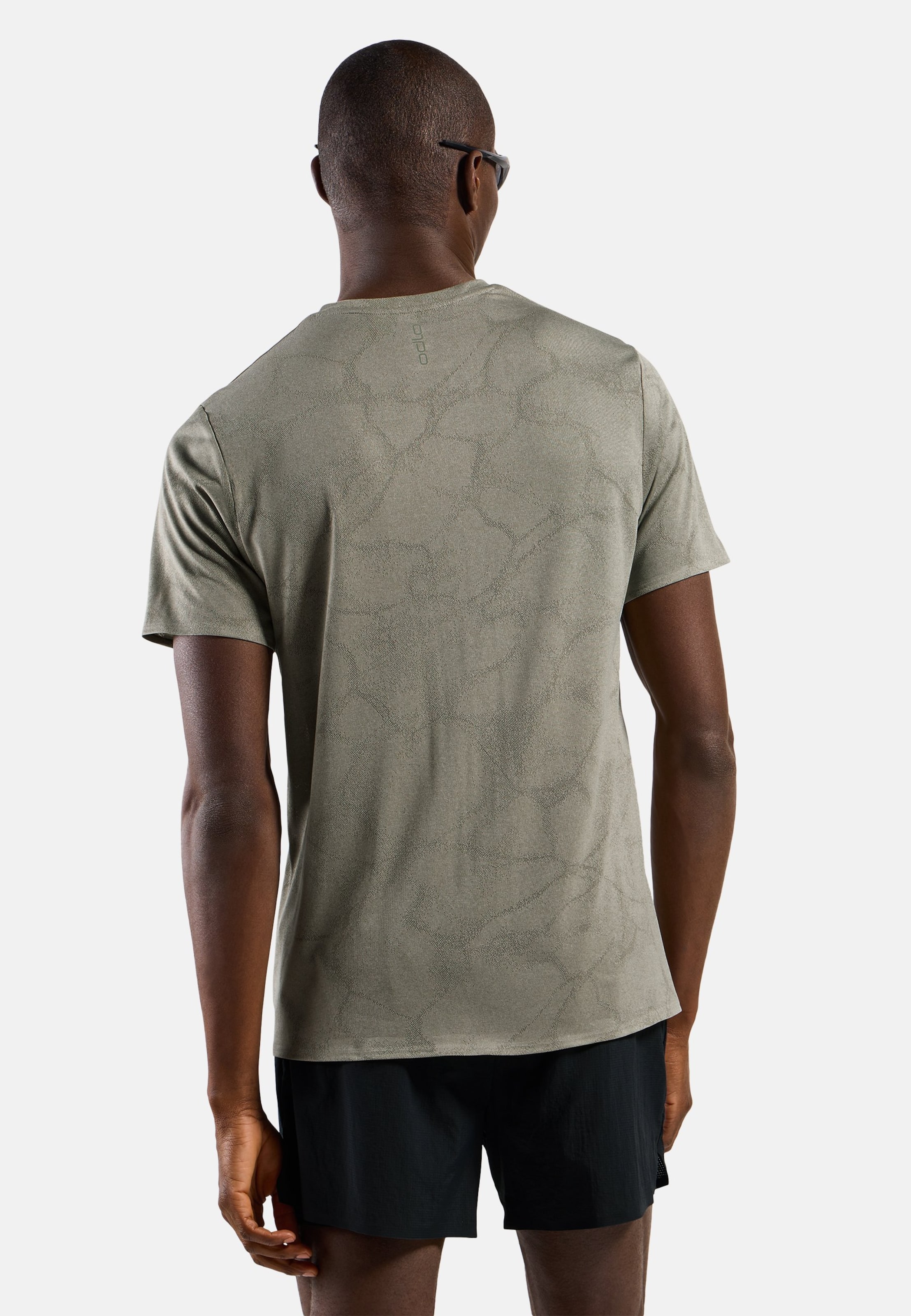 Zeroweight Engineered Chill-Tec Laufshirt in agate gray melange