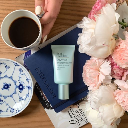 Estée Lauder DayWear Sheer Tint SPF 15 Moisturizer Creme, 50 ml