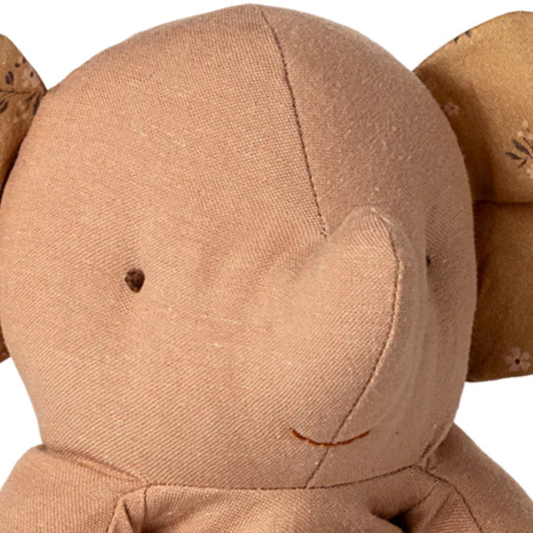 maileg knuffelolifant safari friends - powder - 25 cm