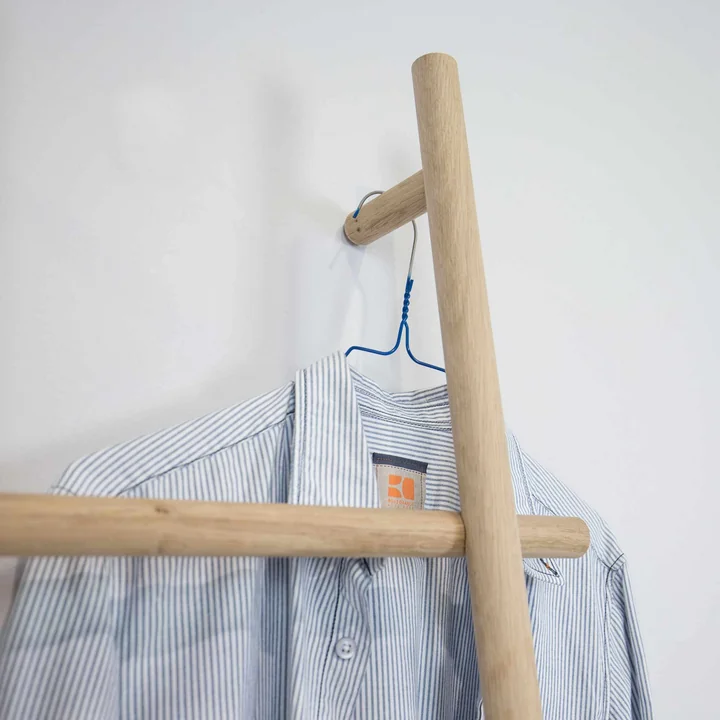 kommod - Lendra Leiter / Anlehngarderobe, Eiche