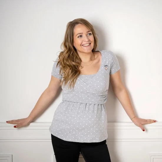 T-shirt grossesse croisé à pois   Gris        de               MAIKA Maternity